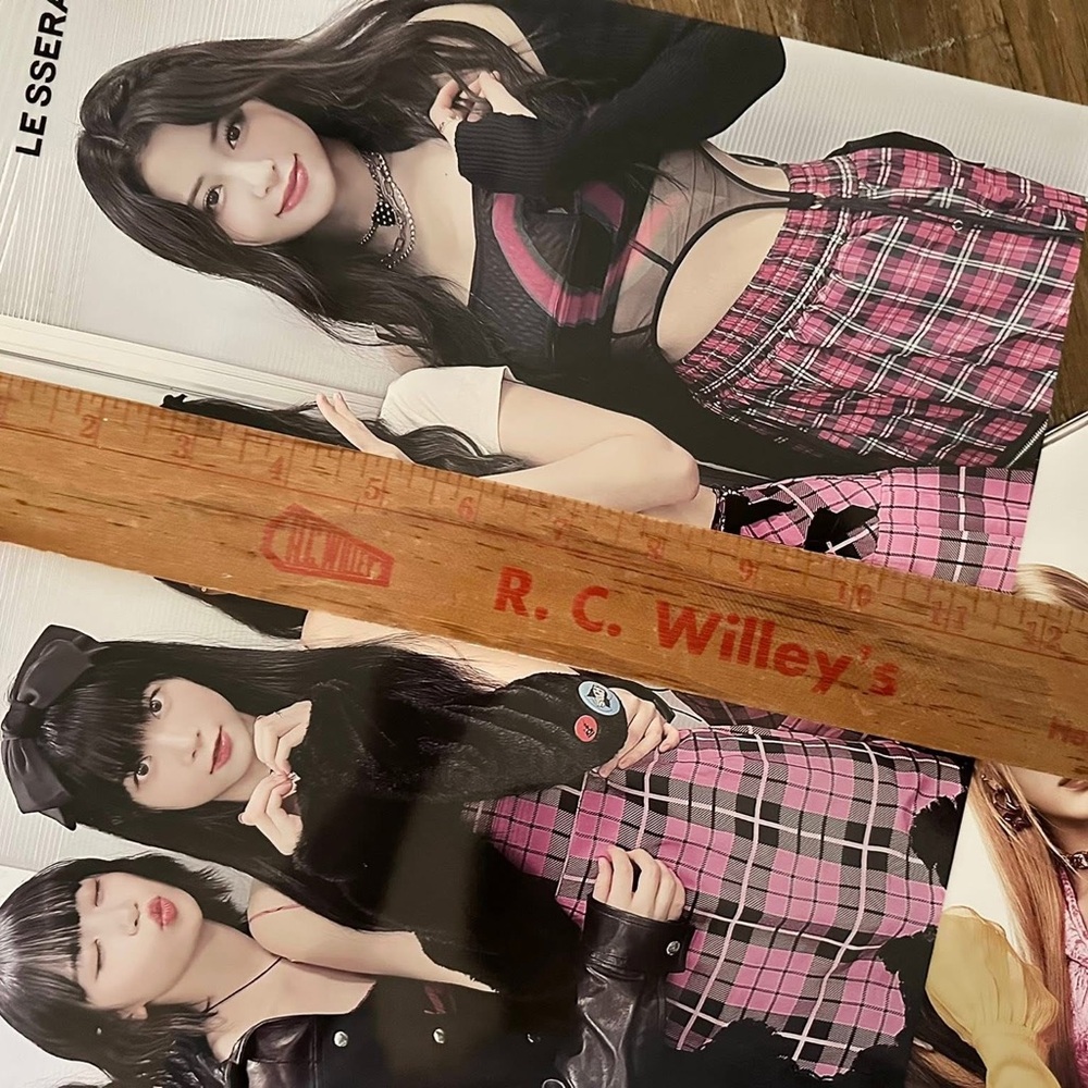 K-Pop Idol LE SSERAFIM Poster Set - Picture 5 of 7